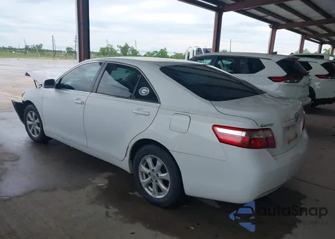2007 Toyota Camry Le z USA, uszkodzony, nr VIN 4T1BE46K47U595735